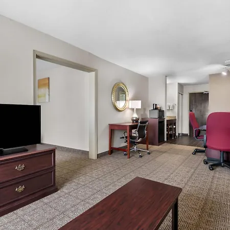 Comfort Inn & Suites North East-2